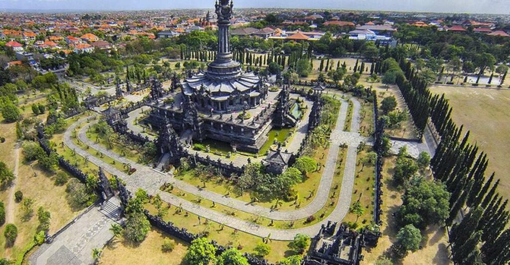 Denpasar: Self-Guided Walking Tour with Audio Guide