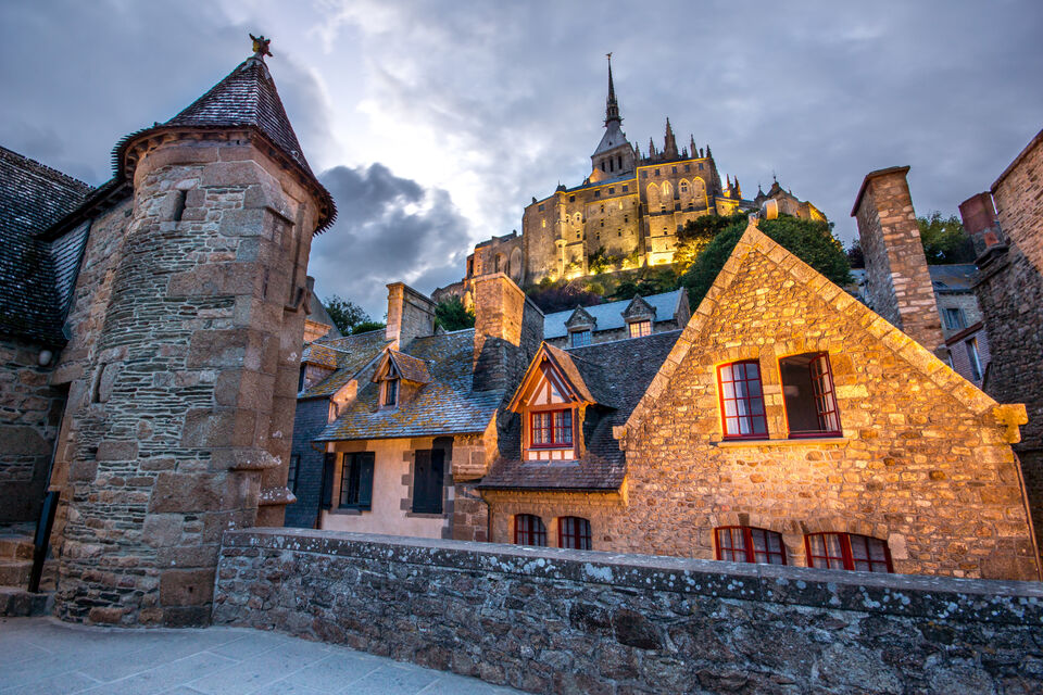 From Bayeux: Full-Day Mont Saint-Michel Tour | GetYourGuide