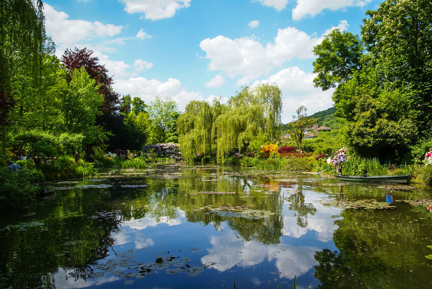 Paris: Small Group Tour to Claude Monet's House and Gardens | GetYourGuide