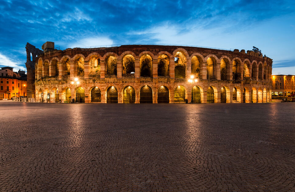 Verona: Moonlight Walking Tour