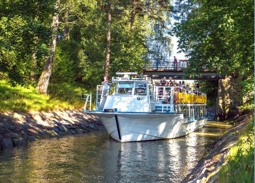90-minute Helsinki Boat Sightseeing on Beautiful Canal Route | GetYourGuide