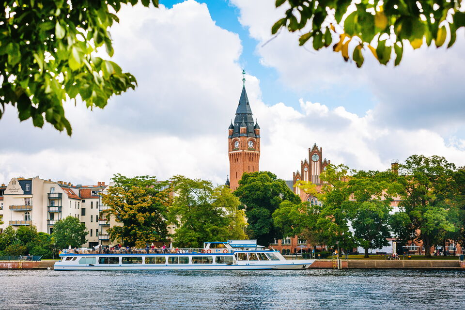 Berlin: Spree Boat Tour to Müggelsee | GetYourGuide