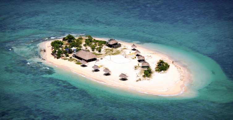 Fiji: Mamanuca Islands All-Inclusive Sailing Cruise