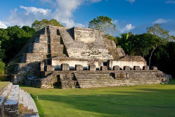 Private Altun Ha, Monkey Sanctuary and Rum Factory Tour from Belize City