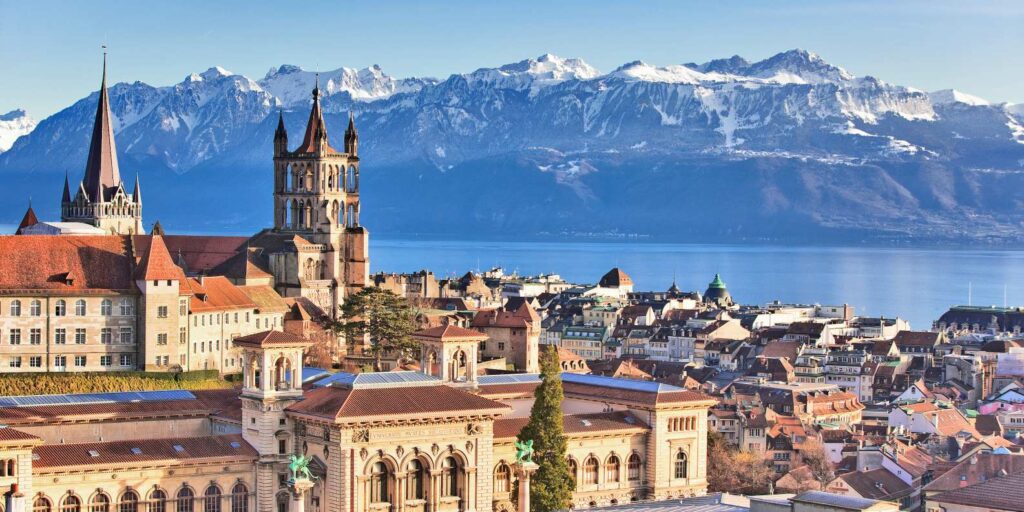 Bus-Round-Trip-to-Lausanne-from-Geneva.