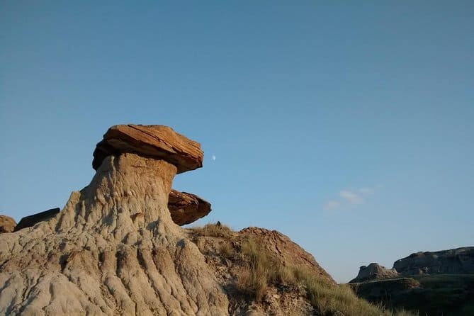 Private Sightseeing Tour of Drumheller and Badlands in Alberta 2022 - Calgary