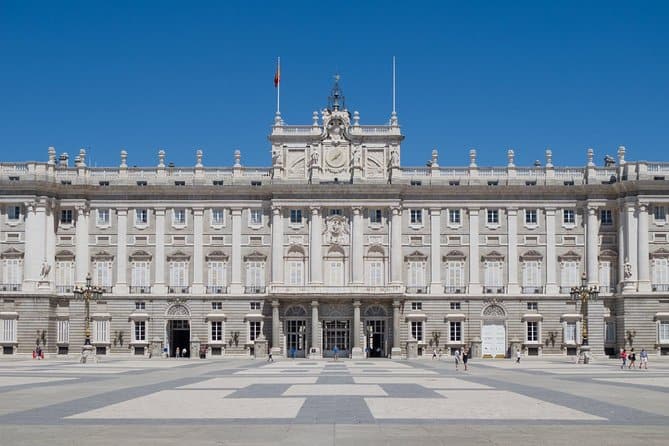 El Prado Museum and Madrid Royal Palace Guided Tour