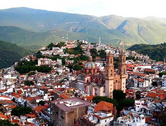 From Acapulco: Romantic Day Trip to Taxco with Meals