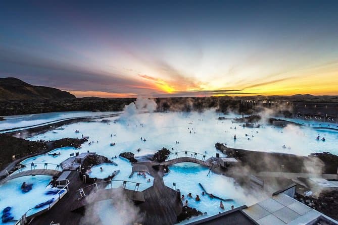 Golden Circle, Volcano Crater & Blue Lagoon Small Group Tour