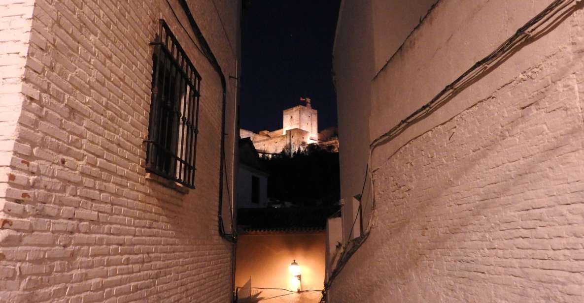 Granada: Albaicín in the Dark Walking Tour | GetYourGuide