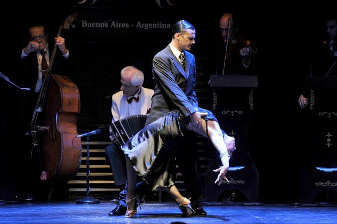 La Ventana Tango Show with Optional Dinner in Buenos Aires