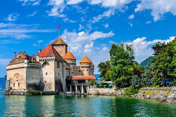 Swiss Riviera Tour : Lausanne, Montreux & Chateau Chillon