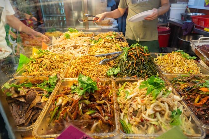 UNESCO Hawker Centre Street Food Tasting Tour in 3 Ethnic Neighbourhoods