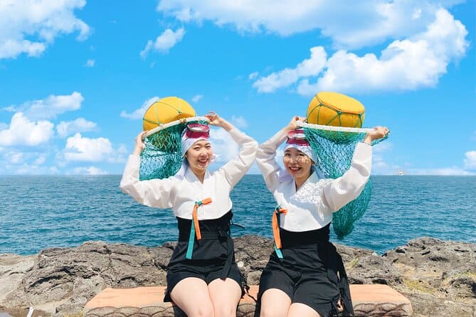 Private Beach Photoshoot in Jeju with Traditional Haenyeo Costume