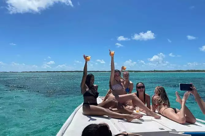 007 Afternoon - Half Day Boat Charter - Rose Island(Snorkeling with Turtles)