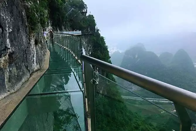 1-Day Tour:Yangshuo Yulong Bamboo Boat and Ruyi Peak Cable Car from Guilin Hotel
