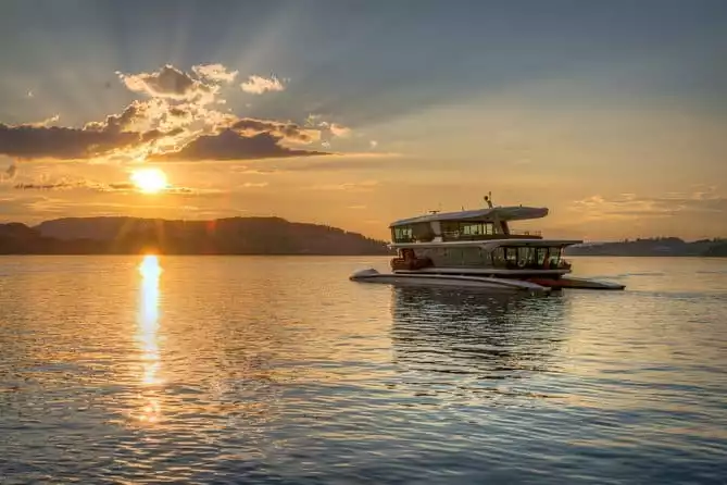 1-Hour Catamaran Cruise on Lake Lucerne