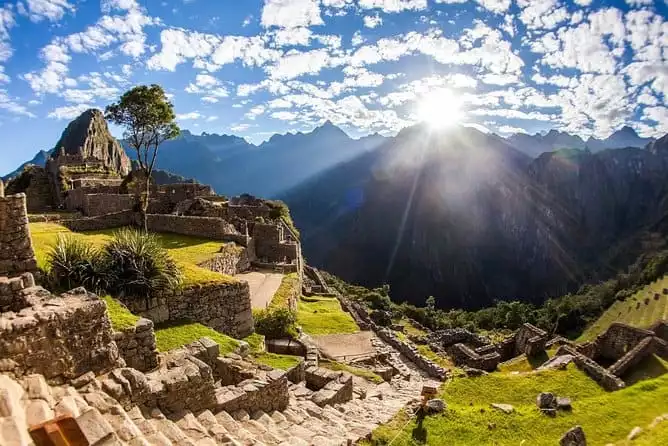 7-Day Lima and Cusco Tour with Sunrise at Machu Picchu