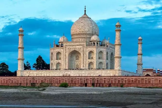 All Inclusive Taj Mahal & Agra Fort Tour from Delhi by Express Train