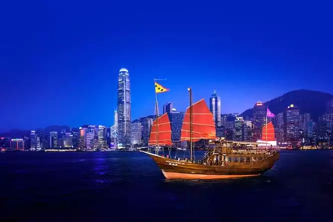 Aqua Luna: Symphony of Lights Cruise in Hong Kong