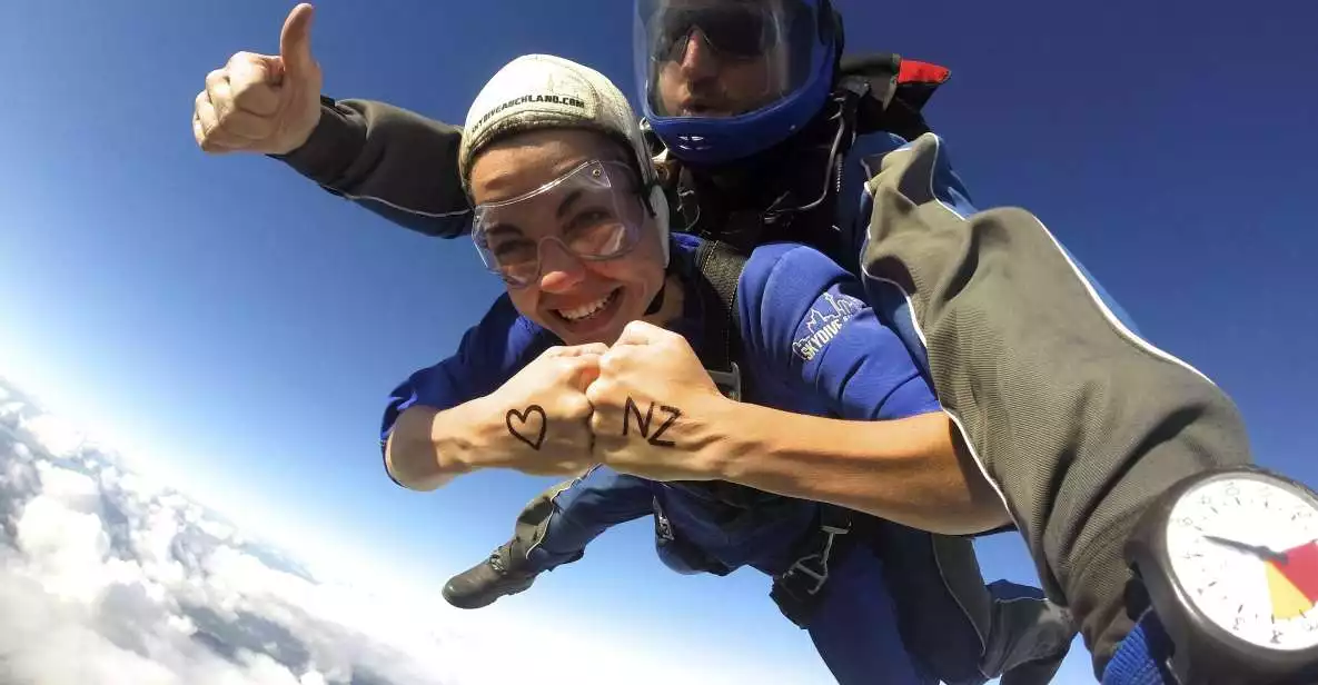 Auckland: 9000, 13000, 16000, or 20000-Foot Tandem Skydive | GetYourGuide