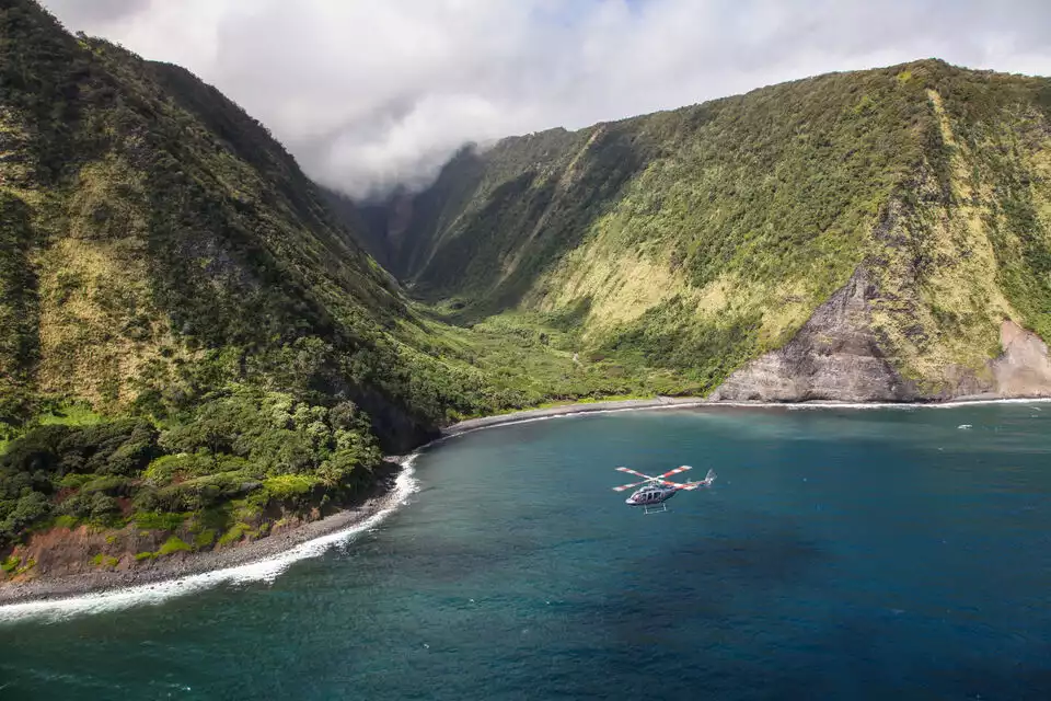 Big Island: Circle Island Helicopter Tour from Kona | GetYourGuide