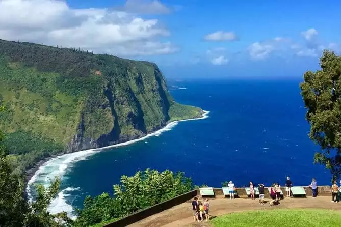 Big Island in a Day: Volcanoes, Waterfalls, Sightseeing, History
