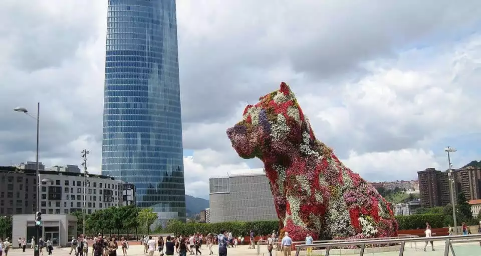 Bilbao: Guggenheim Guided Tour with Skip-the-Line | GetYourGuide