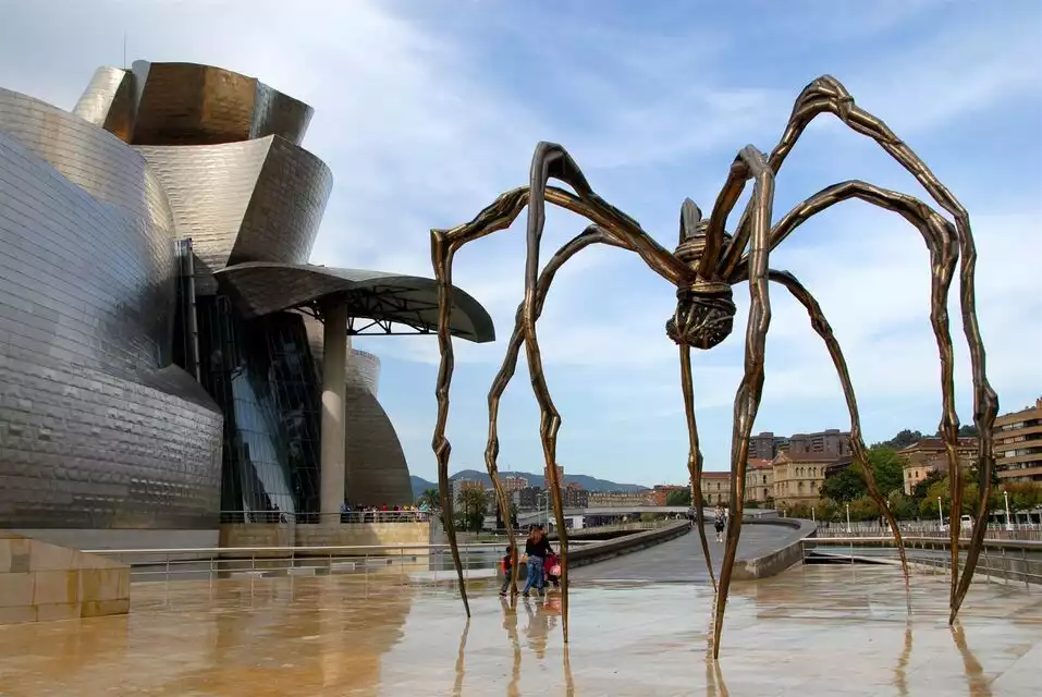 Bilbao: Guggenheim Museum Private Guided Visit | GetYourGuide