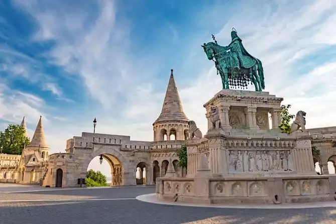 Budapest Small-Group Day Trip from Vienna 2022