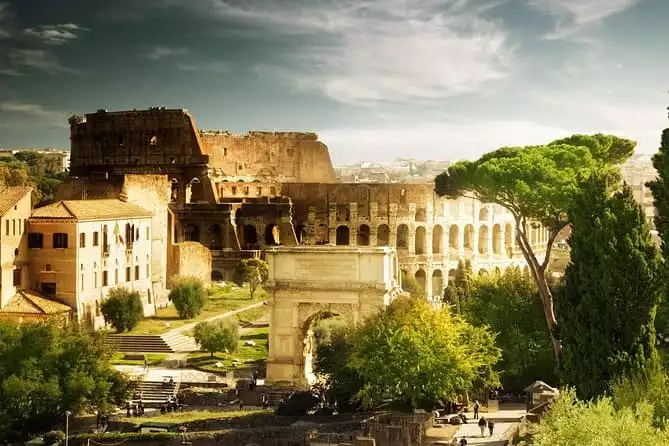 Colosseum, Palatine Hill and Roman Forum Guided Tour | Skip the Line Tickets