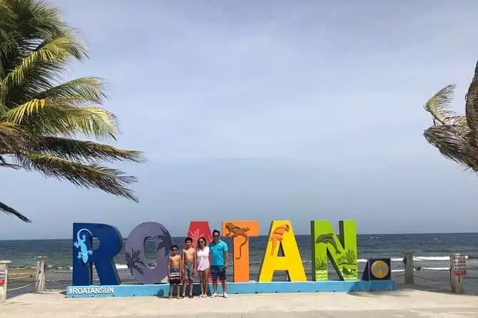 Customizable Best Of Roatan Island Tour in Honduras
