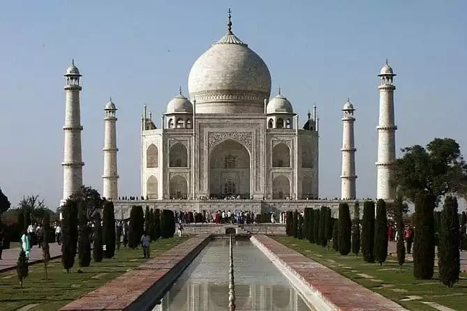 Day Trip to The Taj Mahal and Agra from Chennai with Commercial Return Flights