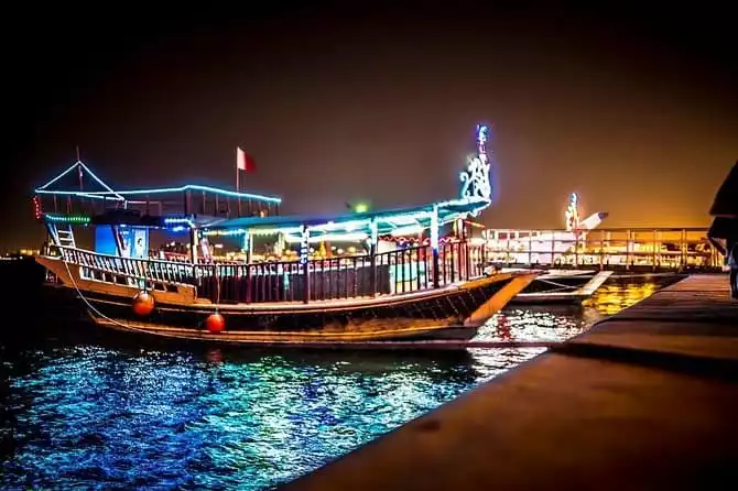 (Private Tour) Doha city tour and Dhow boat cruise