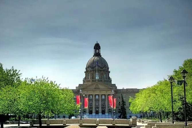 Edmonton Welcome Tour: Private Tour with a Local 2022