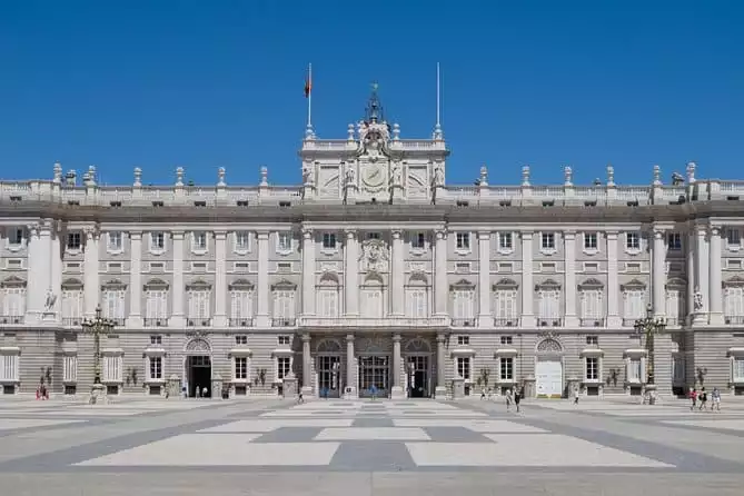 El Prado Museum and Madrid Royal Palace Guided Tour