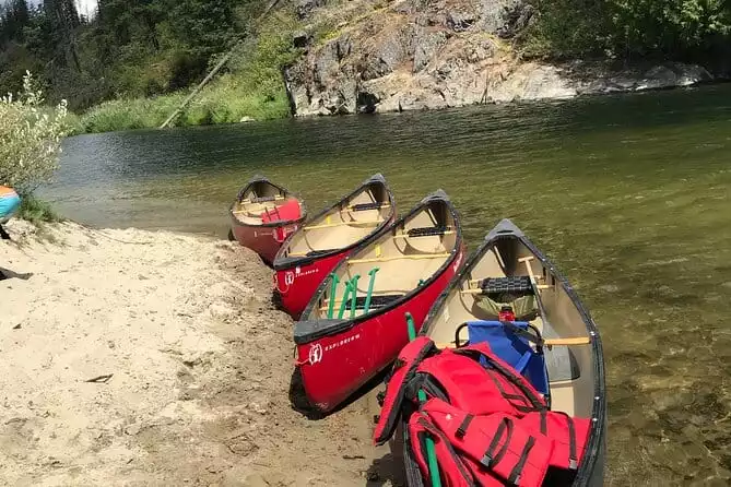 Family canoe adventure down North Idaho's Pack River!
