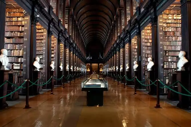Fast-track Easy Access Book of Kells Tour with Dublin Castle