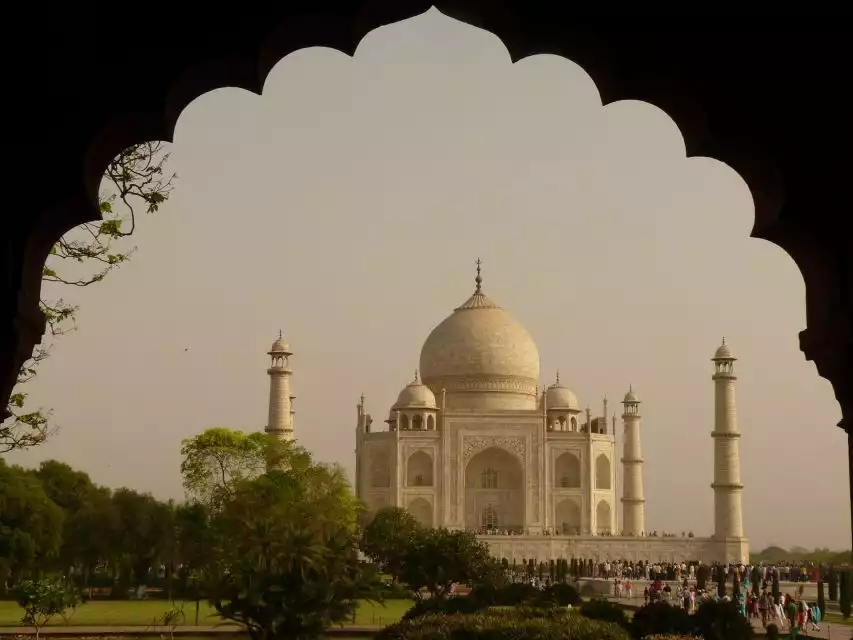 From Bangalore: Taj Mahal Tour with Round-Trip Flights | GetYourGuide