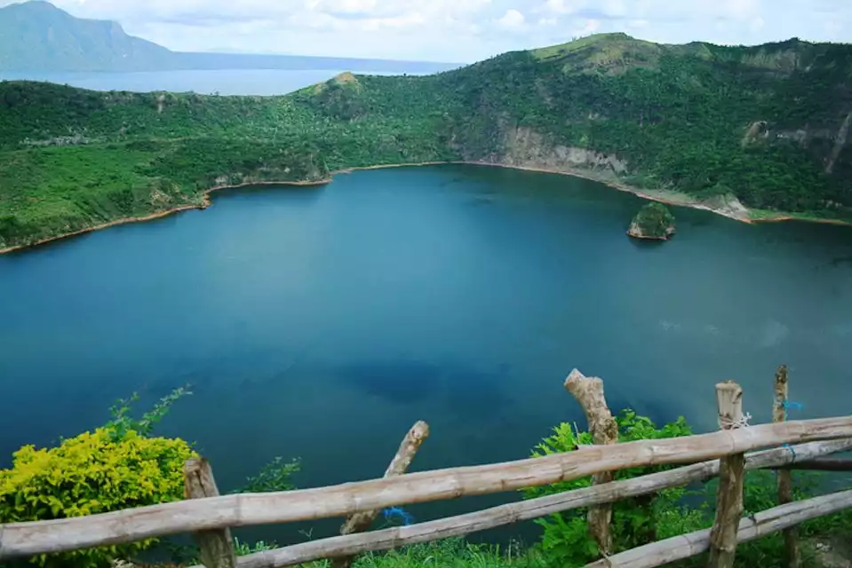 Full-Day Manila City, Tagaytay Taal Volcano and Lake Tour | GetYourGuide