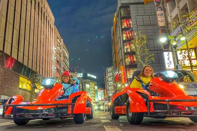 Go-kart tour Shinjuku drive metroporitan area with Iconic Photes