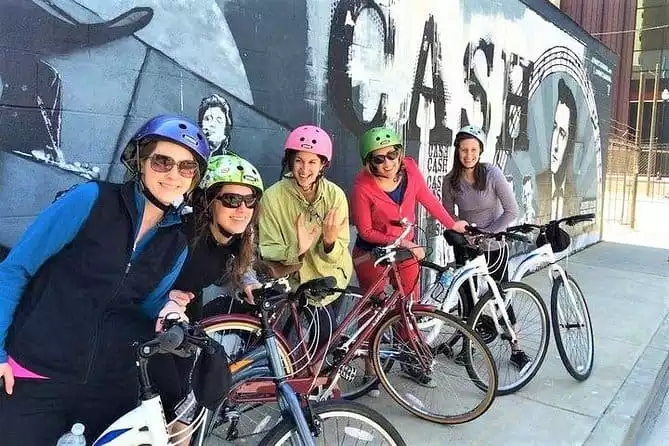 Guided Bicycle Tour of Downtown Nashville and Neighborhoods
