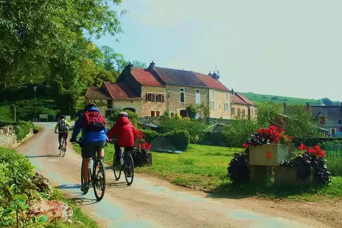 Guided week Bike Tour in France, Burgundy wine region