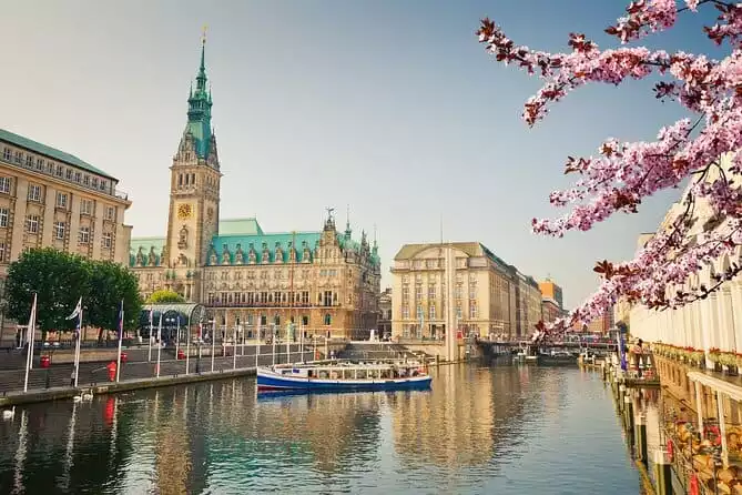 All-in-One Tour of Hamburg from the port of Kiel for Cruise Ship Passengers
