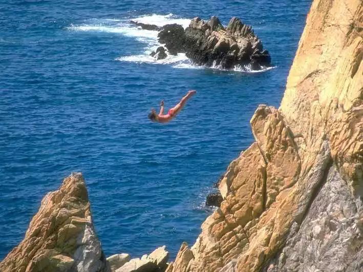 High Cliff Divers of Acapulco | GetYourGuide