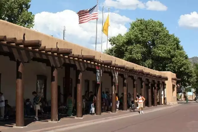 Highlights of Santa Fe Private Walking Tour, with tickets to the Museum of Art