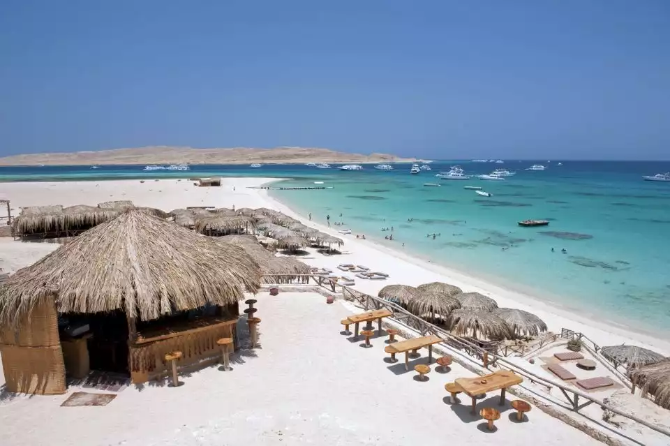 Hurghada: Giftun Islands & Snorkeling Boat Tour with Lunch | GetYourGuide