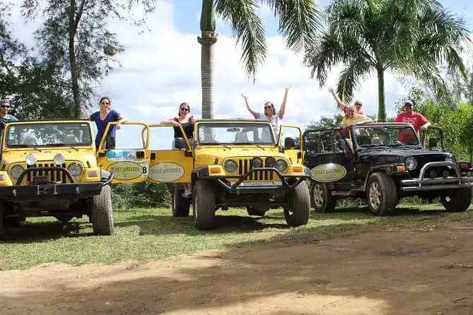 4x4 Open Top Jeep Wrangler Safari Experience with Zipline and Lunch