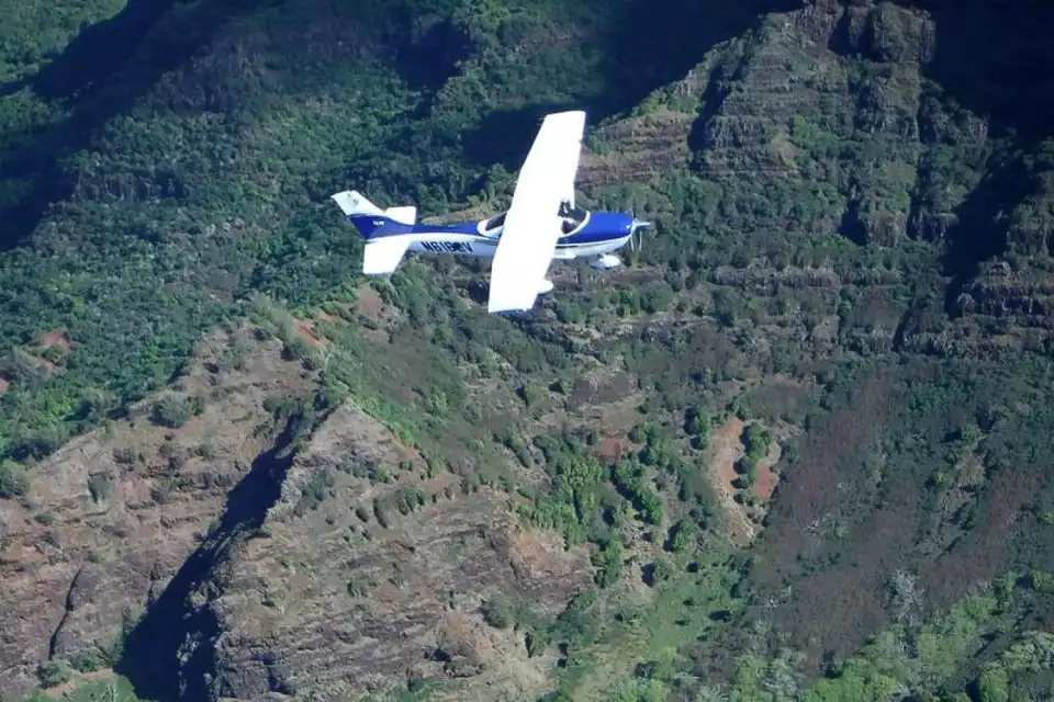 Kauai: Private Luxury Full Island Sightseeing Flight | GetYourGuide