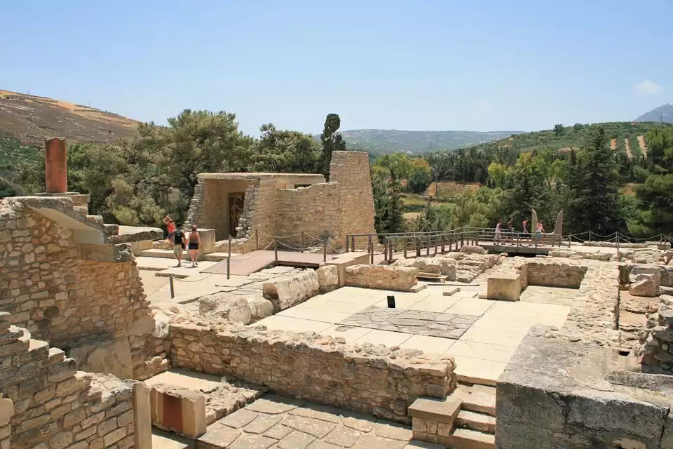Knossos Palace & Heraklion Full-Day Tour from Chania Area | GetYourGuide